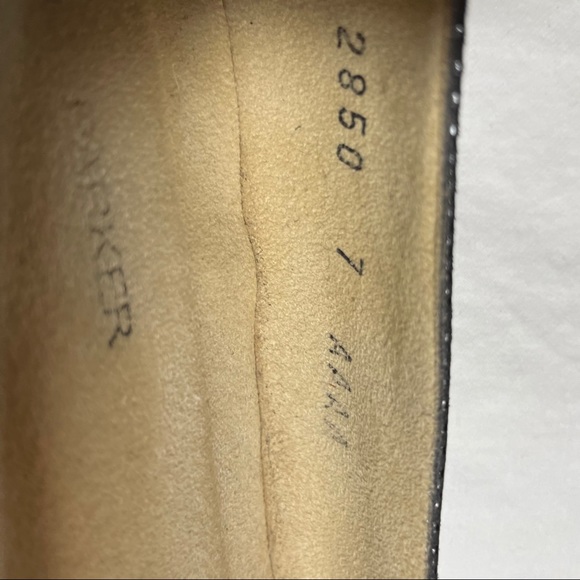 Snakeskin Pumps w/Gold Heel Accent, size 7AAAA - Picture 9 of 11